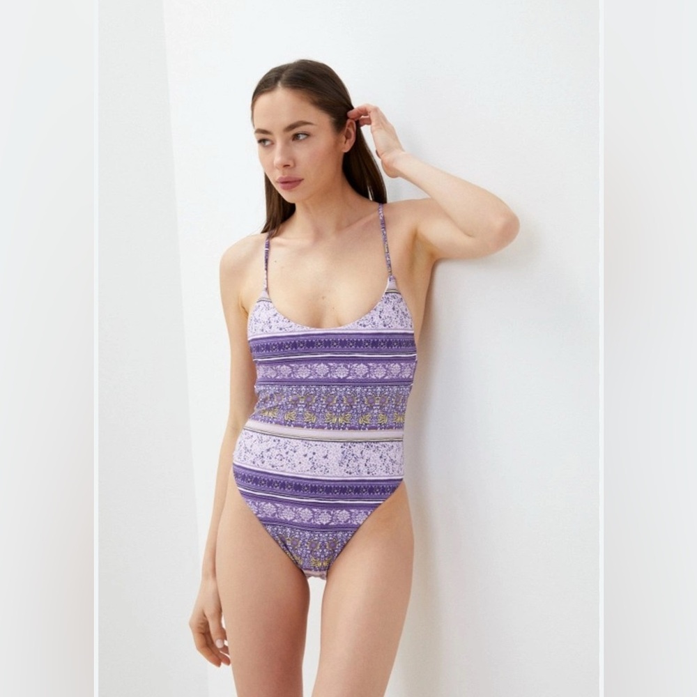 Phax Scoop Neck Strappy One Piece Swimwear in 540-VIOLTA Mixed Floral Size L NWT